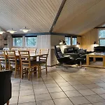 Hindbaervangen Xii Oksbøl