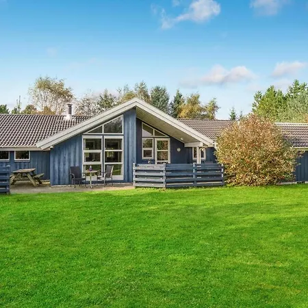 4 Bedroom Stunning In * Oksbøl