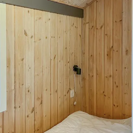 Hindbaervangen Xii *